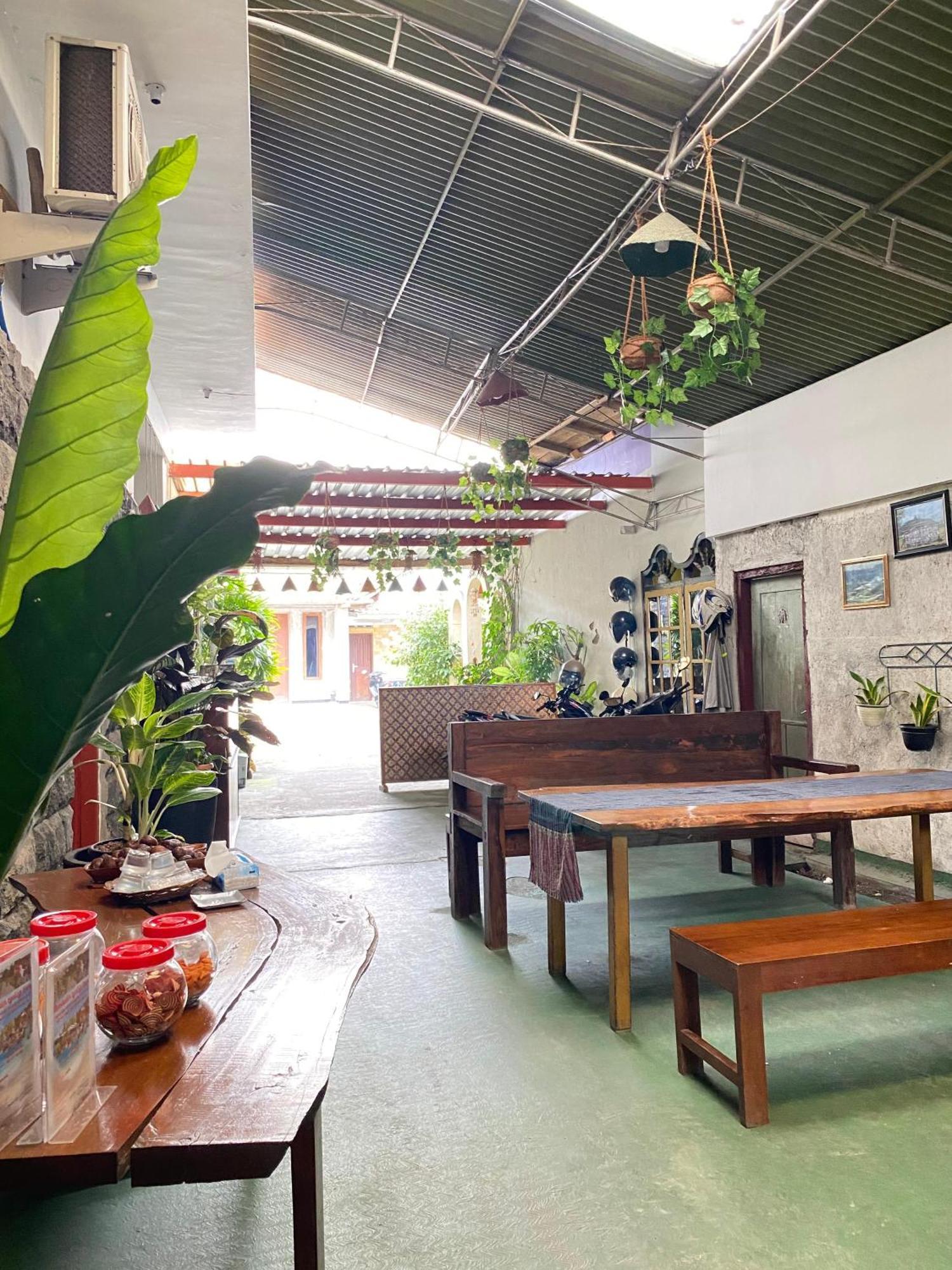 Ada Homestay マゲラン エクステリア 写真